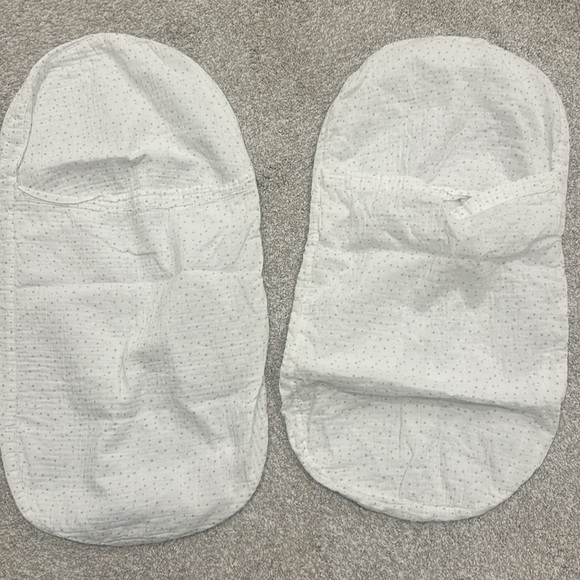 Restoration Hardware star print bassinet sheets. Set of 2. - Picture 7 of 8